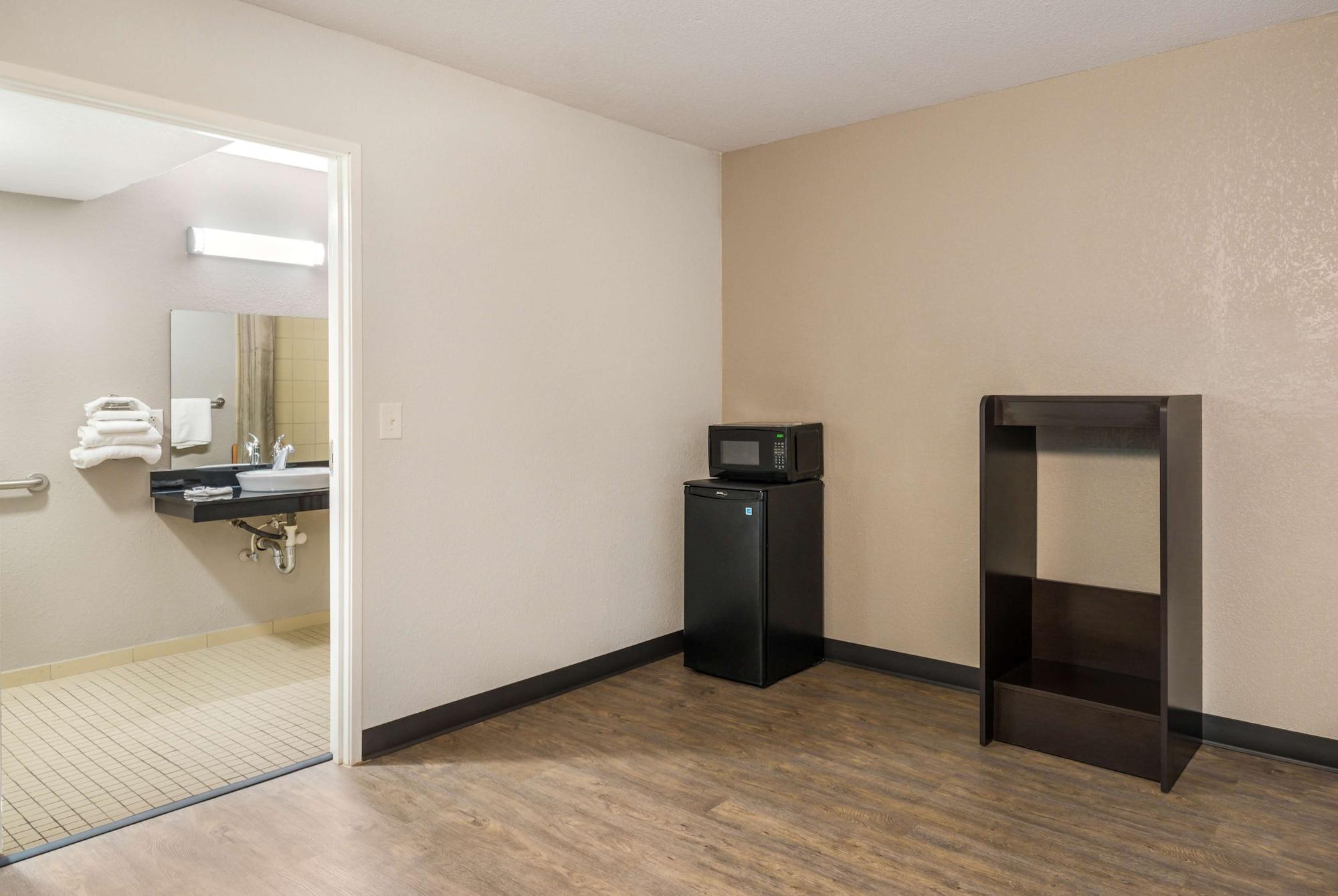 Motel 6-Sandston, Va - Richmond, Va Eksteriør bilde