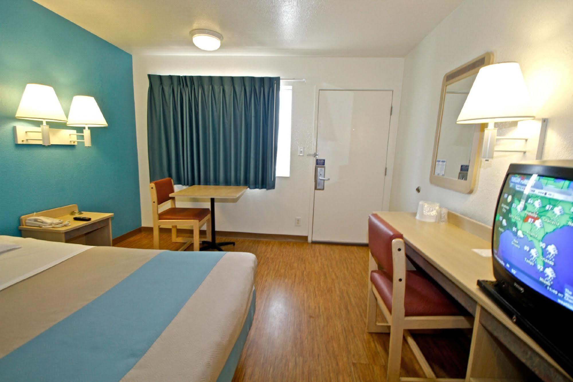Motel 6-Sandston, Va - Richmond, Va Eksteriør bilde